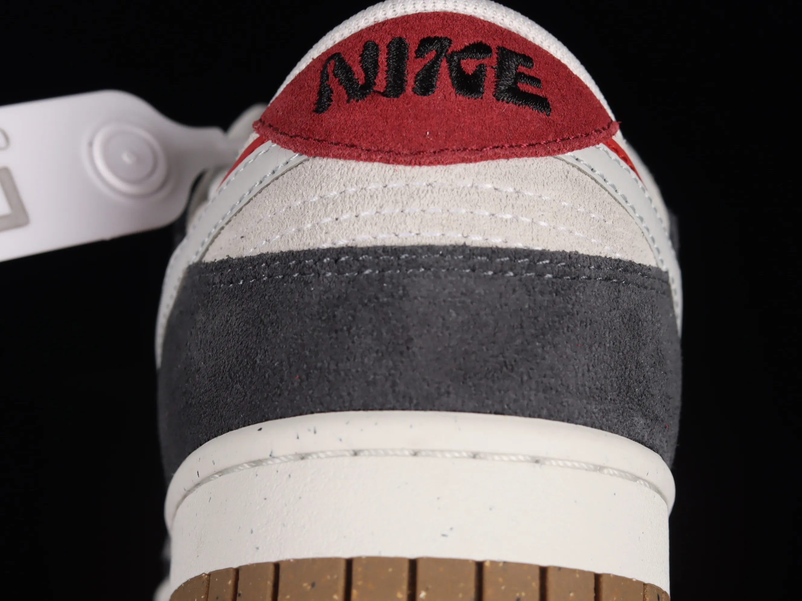 All categories Nk SB Dunk series Nk SB Dunk Low low-top sneakers Nk SB Dunk Low "85" gray red double hook SB low-top sports and leisure sneakers DO9457-104